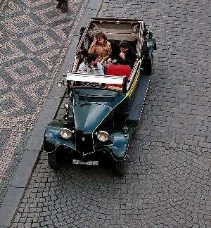 prague-vintage-car